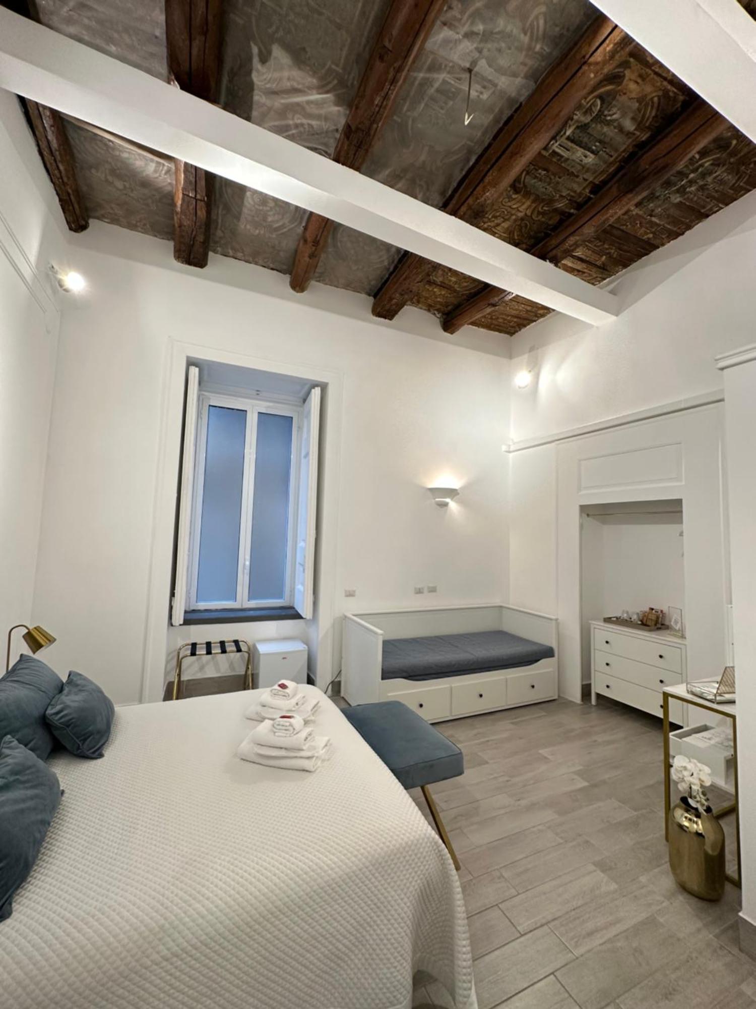 Maison M Napoli Boutique Rooms Bagian luar foto