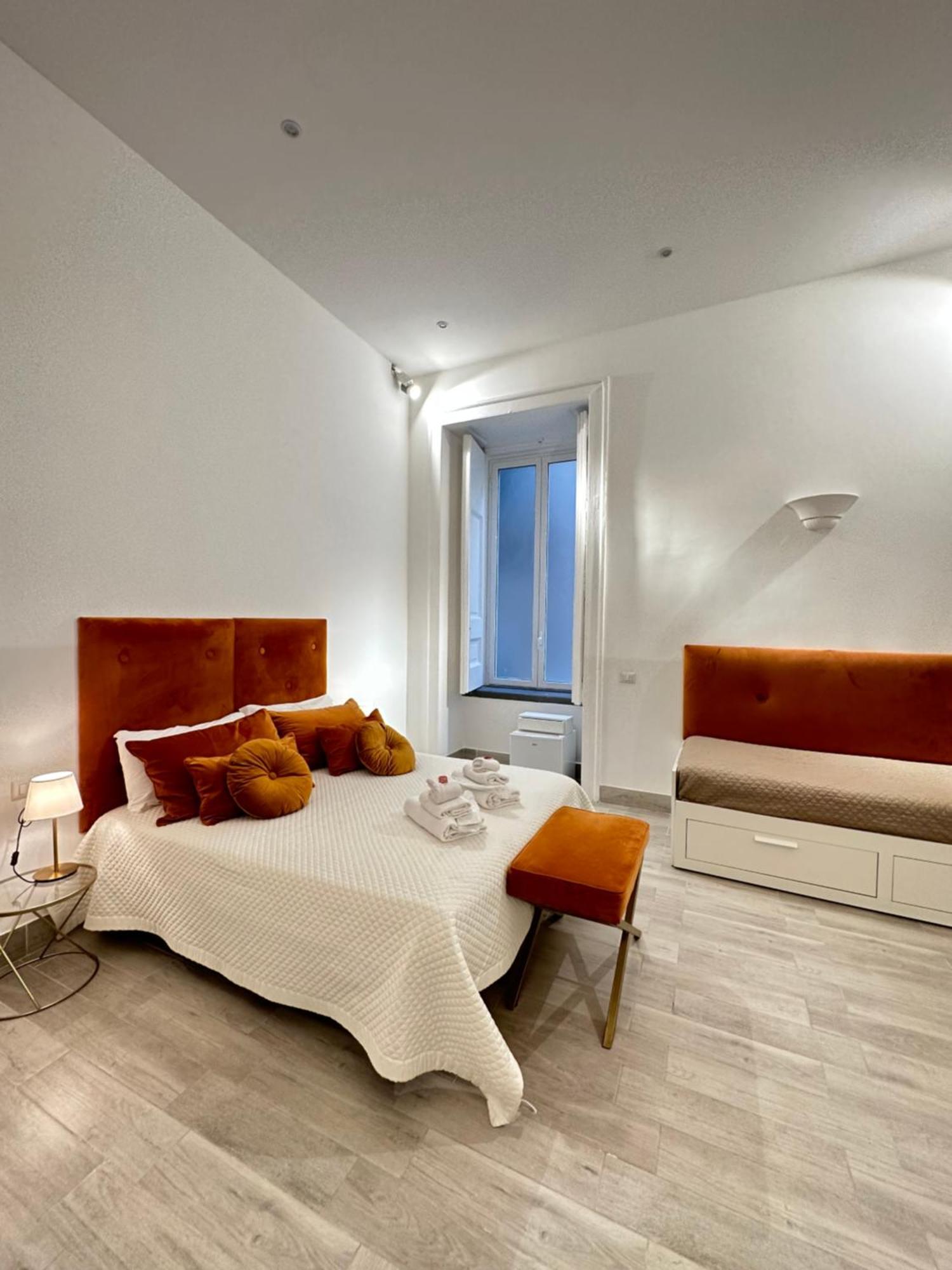 Maison M Napoli Boutique Rooms Bagian luar foto